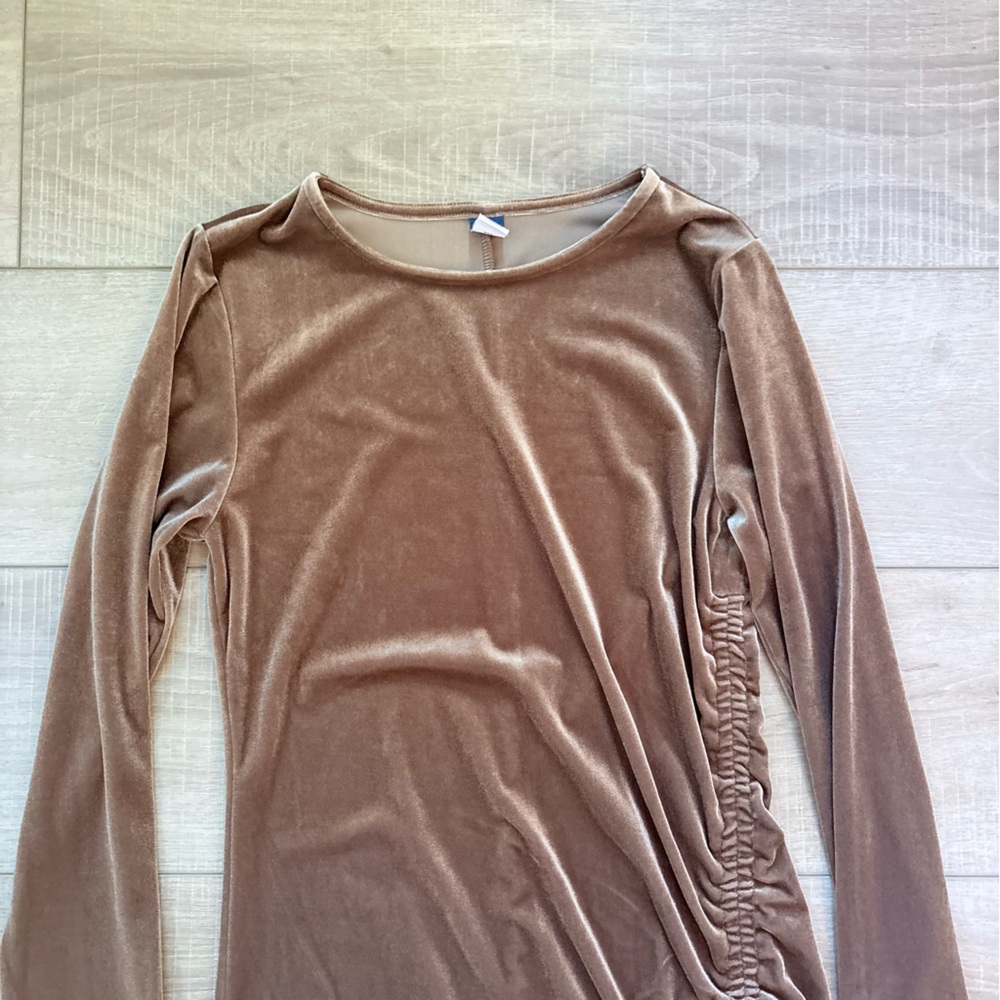 Old Navy Velvet Long Sleeve Dress in Brown - Picture 3 of 7